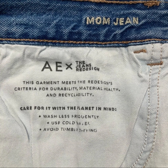 AMERICAN EAGLE Sz 16 High Rise Mom  Ankle Length Jeans - Picture 5 of 7